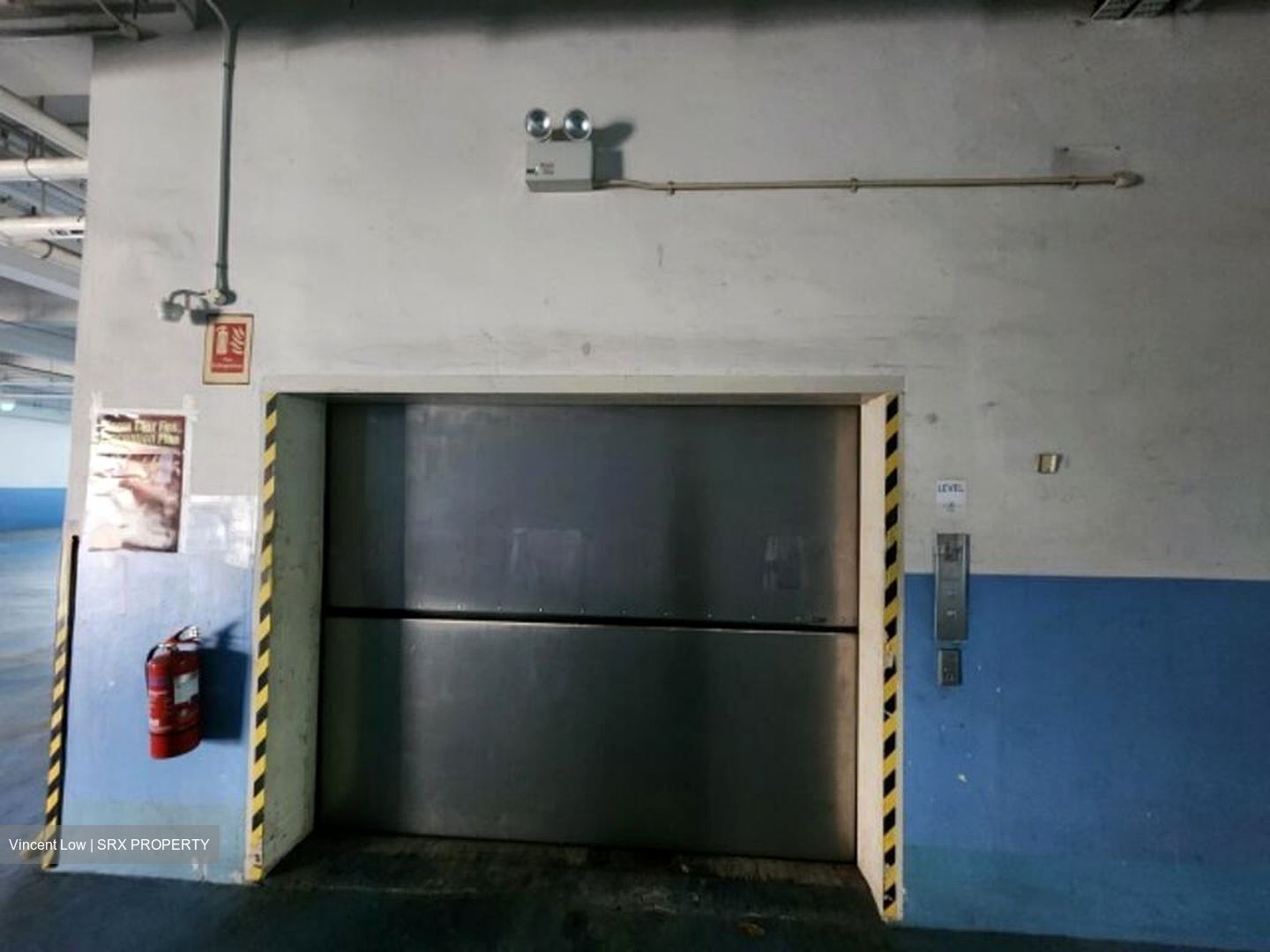 Auto World (D12), Warehouse #496689101